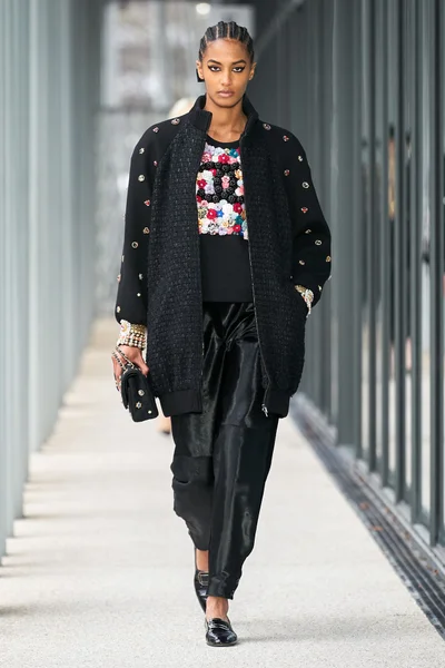 Look 14